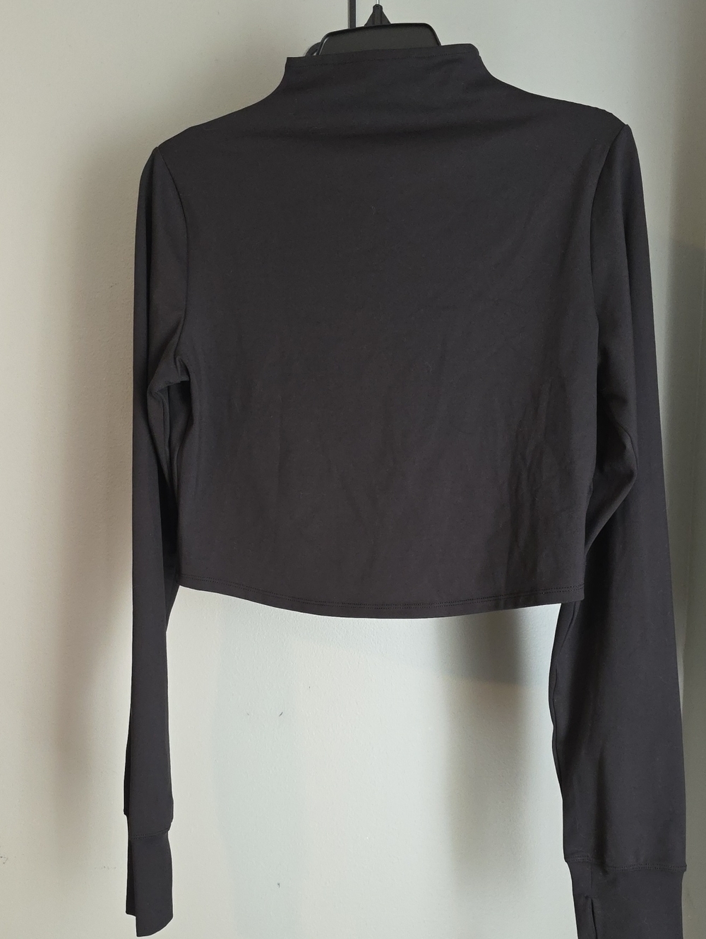 MTA Sport Black Cropped Mock Neck Long Sleeve Top Size L